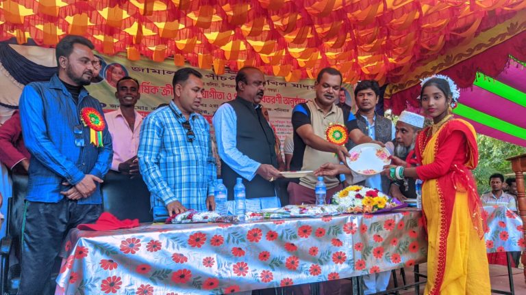 নন্দীগ্রামে  জামালপুর পাঁচপীর দাখিল মাদ্রাসার বার্ষিক ক্রীড়া প্রতিযোগীতা ও পুরুস্কার বিতরণ অনুষ্ঠিত