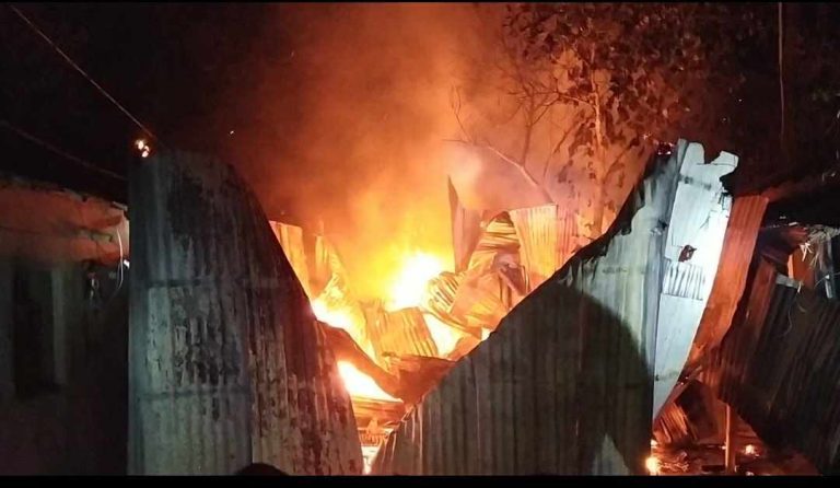 নন্দীগ্রামে বৈদ্যুতিক শর্ট সার্কিটের আগুনে পুড়লো ২টি বসতবাড়ি