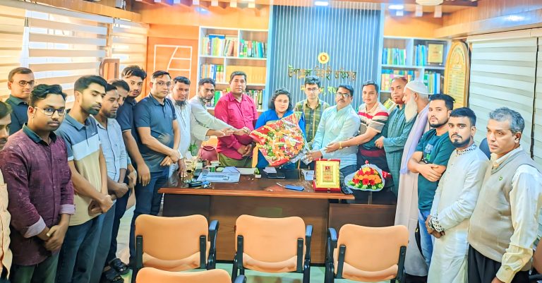 নন্দীগ্রামে নবাগত ইউএনও’র সাথে বিএনপি নেতাকর্মীদের শুভেচ্ছা বিনিময়