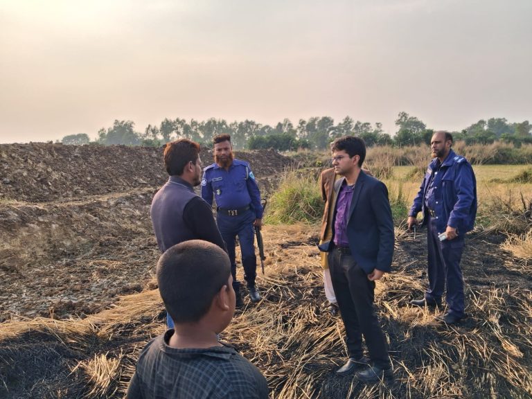 নন্দীগ্রামে অবৈধভাবে পুকুর খনন ও মাটি বিক্রির অপরাধে জরিমানা