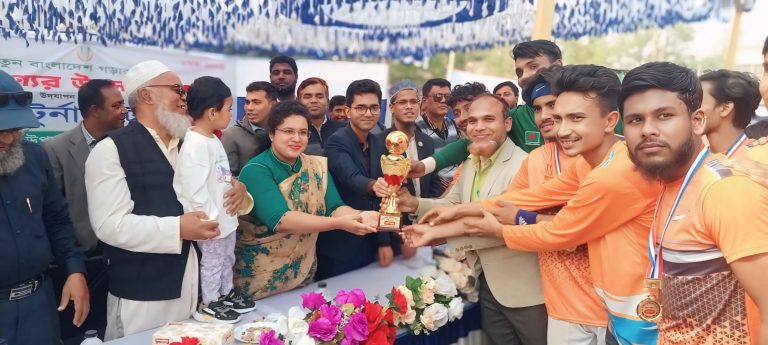 নন্দীগ্রামে তারুণ্যের উৎসব উপলক্ষে ফুটবল প্রতিযোগিতার ফাইনাল অনুষ্ঠিত