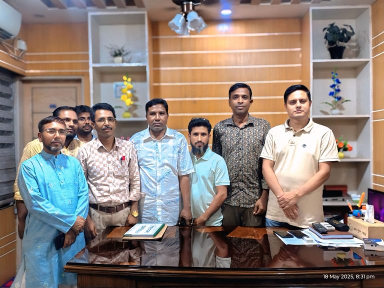 নন্দীগ্রাম থানার নয়া ওসি’র সাথে সাংবাদিকদের সৌজন্য সাক্ষাৎ 
