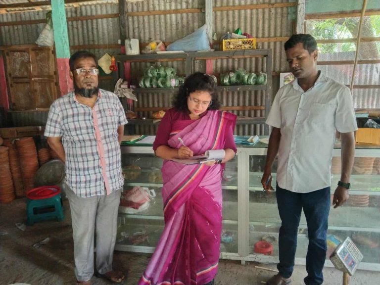 নন্দীগ্রামে জোব্বার দই ঘরে ভ্রাম্যমাণ আদালতের অভিযান ও জরিমানা